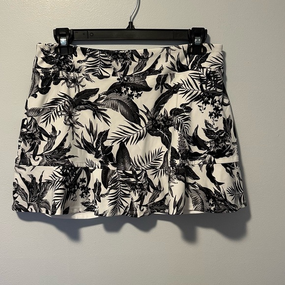 TOMMY BAHAMA TABU JUNGLE BLACK WHITE Golf Tennis Ruffle Hem Skort - Picture 3 of 5